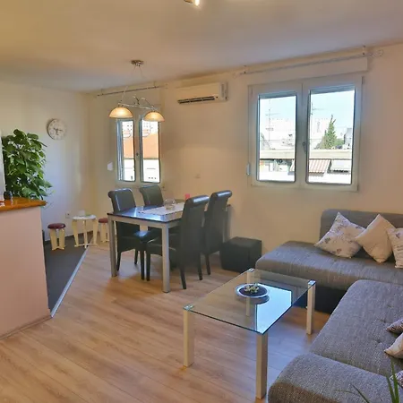 Anix Appartement Split